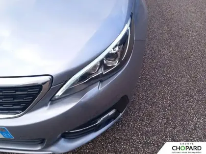 Photo 21 Peugeot 308  BlueHDi 130ch S&S EAT8