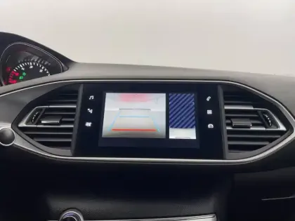 Photo 63 Peugeot 308 Gén. II Ph2 NG Allure Pack 5