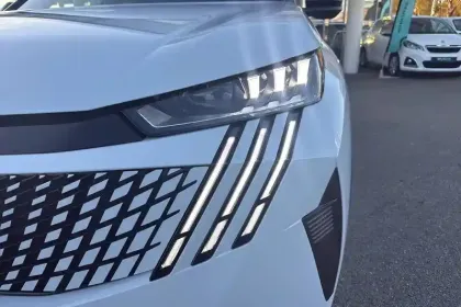 Photo 17 Peugeot 3008  Plug-in Hybrid 195 e-DCS7