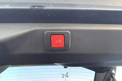 Photo 32 Peugeot 3008  Plug-in Hybrid 195 e-DCS7