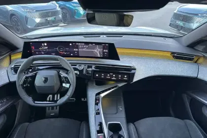 Photo 25 Peugeot 3008  Plug-in Hybrid 195 e-DCS7