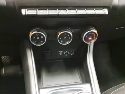 Photo 36 Renault Captur  Blue dCi 95