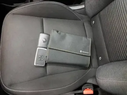 Photo 41 Renault Captur  Blue dCi 95