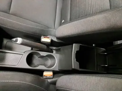 Photo 35 Renault Captur  Blue dCi 95