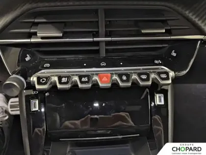 Photo 46 Peugeot 2008  Hybrid 145 e-DCS6