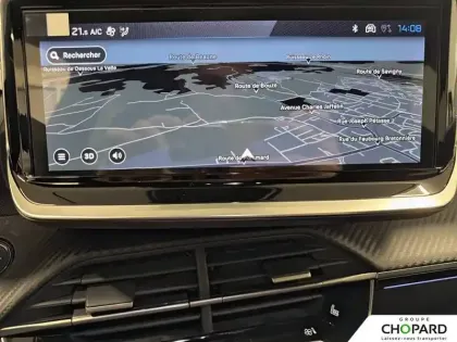 Photo 41 Peugeot 2008  Hybrid 145 e-DCS6