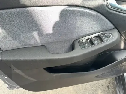 Photo 83 Renault Clio  E-Tech full hybrid 145 ch GSR2