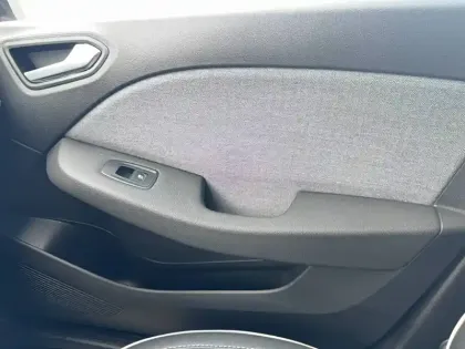 Photo 86 Renault Clio  E-Tech full hybrid 145 ch GSR2