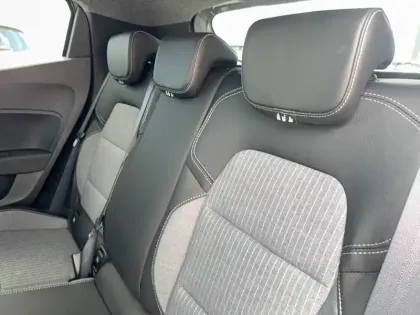 Photo 136 Renault Clio  E-Tech full hybrid 145 ch GSR2