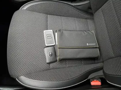 Photo 78 Renault Arkana  E-Tech hybride 145 - 22