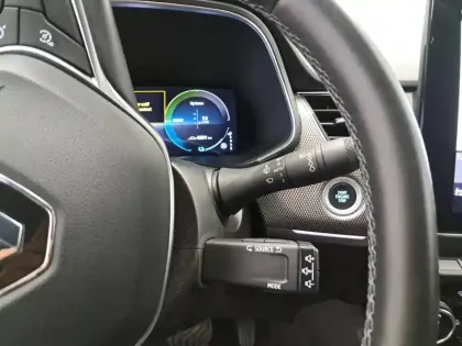 Photo 27 Renault Arkana  E-Tech hybride 145 - 22