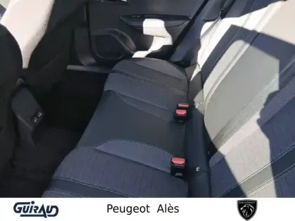 Photo 52 Peugeot 2008  PureTech 130 S&S BVM6