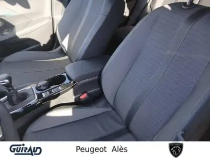 Photo 72 Peugeot 2008  PureTech 130 S&S BVM6