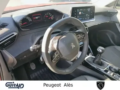 Photo 50 Peugeot 2008  PureTech 130 S&S BVM6