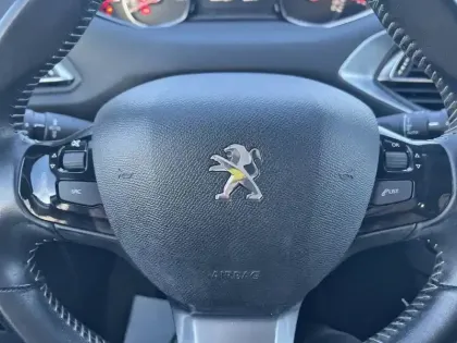 Photo 22 Peugeot 308 Gén. II Ph2 Allure 5