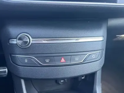 Photo 19 Peugeot 308 Gén. II Ph2 GT Line 5