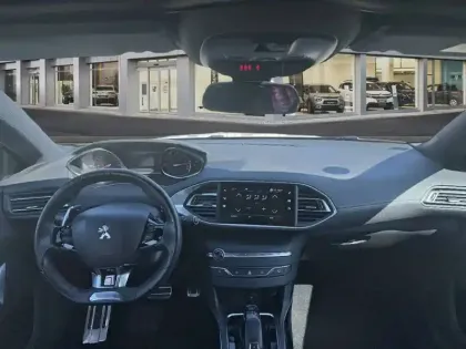 Photo 8 Peugeot 308 Gén. II Ph2 GT Line 5