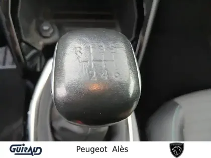 Photo 15 Peugeot 208  PureTech 100 S&S BVM6