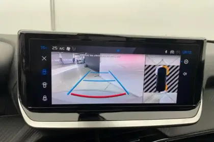 Photo 50 Peugeot 2008  Hybrid 145 e-DCS6