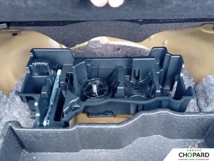 Photo 23 Peugeot 2008  Hybrid 145 e-DCS6