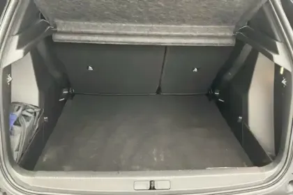 Photo 43 Peugeot 2008  Hybrid 145 e-DCS6