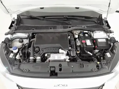 Photo 41 Peugeot 208  PureTech 100 S&S BVM6