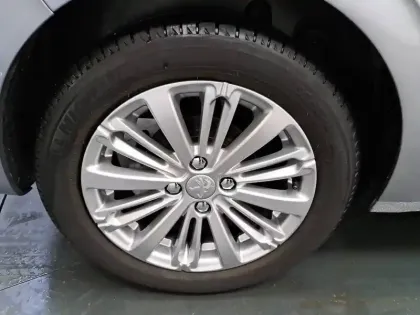 Photo 53 Peugeot 208  PureTech 110ch S&S EAT6