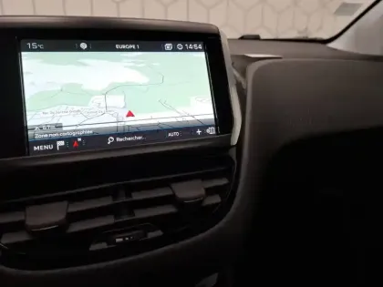 Photo 36 Peugeot 208  PureTech 110ch S&S EAT6