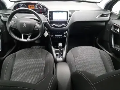 Photo 38 Peugeot 208  PureTech 110ch S&S EAT6