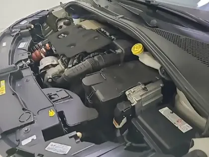 Photo 86 Citroën C3  BlueHDi 100 S&S BVM6