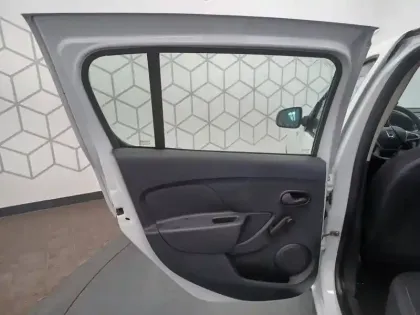 Photo 24 Dacia Sandero  SCe 75