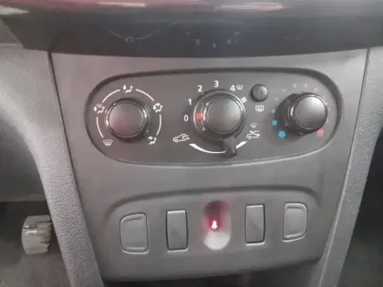 Photo 9 Dacia Sandero  SCe 75