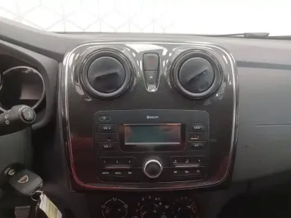 Photo 31 Dacia Sandero  SCe 75