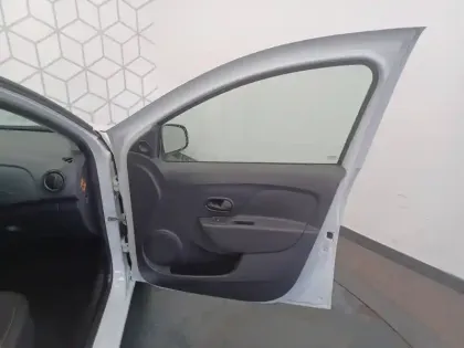 Photo 8 Dacia Sandero  SCe 75