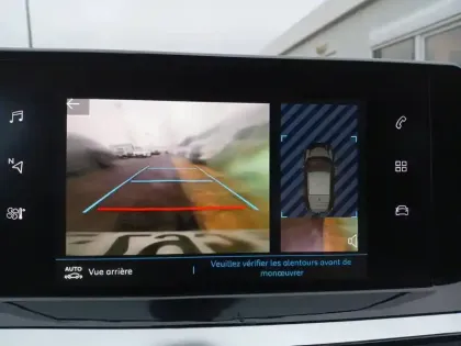 Photo 14 Peugeot 208  Electrique 50 kWh 136ch