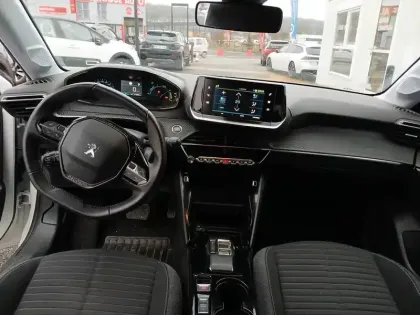 Photo 10 Peugeot 208  Electrique 50 kWh 136ch