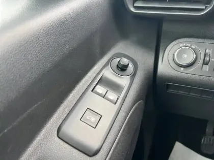 Photo 12 Opel Combo  CARGO 1.5 100 CH S/S L1H1 BVM6 STANDARD