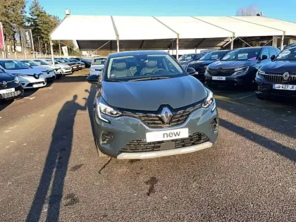 Photo 80 Renault Captur  E-Tech full hybrid 145