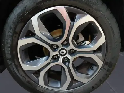 Photo 8 Renault Captur  E-Tech full hybrid 145