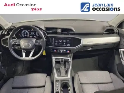 Photo 17 Audi Q3  35 TFSI 150 ch S tronic 7
