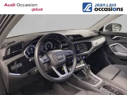 Photo 10 Audi Q3  35 TFSI 150 ch S tronic 7