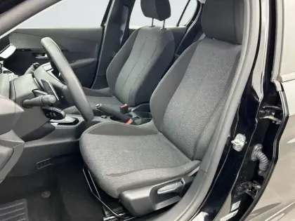 Photo 10 Peugeot 208  Hybrid 110 ch e-DCS6