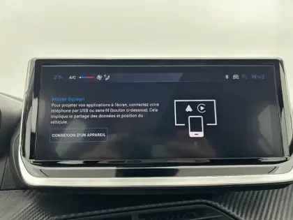 Photo 24 Peugeot 208  Hybrid 110 ch e-DCS6