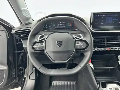 Photo 8 Peugeot 208  Hybrid 110 ch e-DCS6