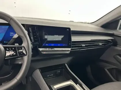 Photo 11 Renault Austral  E-Tech full hybrid 200 GSR2