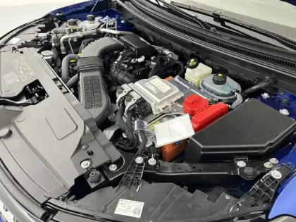 Photo 21 Renault Austral  E-Tech full hybrid 200 GSR2