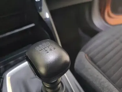 Photo 13 Peugeot 2008 Gén. II Ph1 NG Active 5