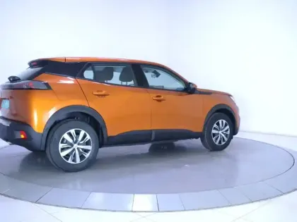 Photo 64 Peugeot 2008  PureTech 100 S&S BVM6