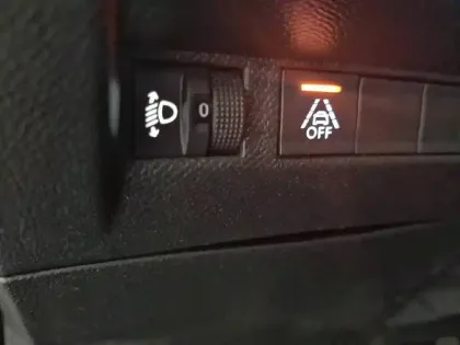 Photo 58 Peugeot 2008  PureTech 100 S&S BVM6