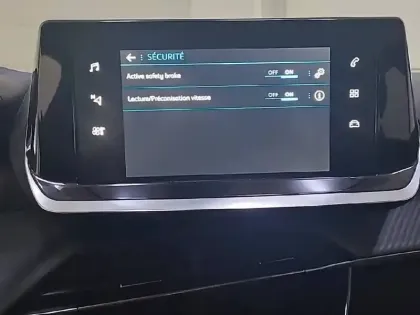 Photo 21 Peugeot 2008 Gén. II Ph1 NG Active 5